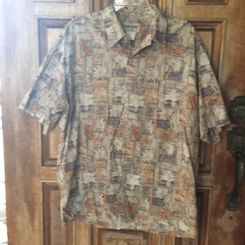 Hawaiian Print button down shift